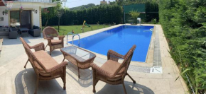 Beykozda müstakil havuzlu tatil evi